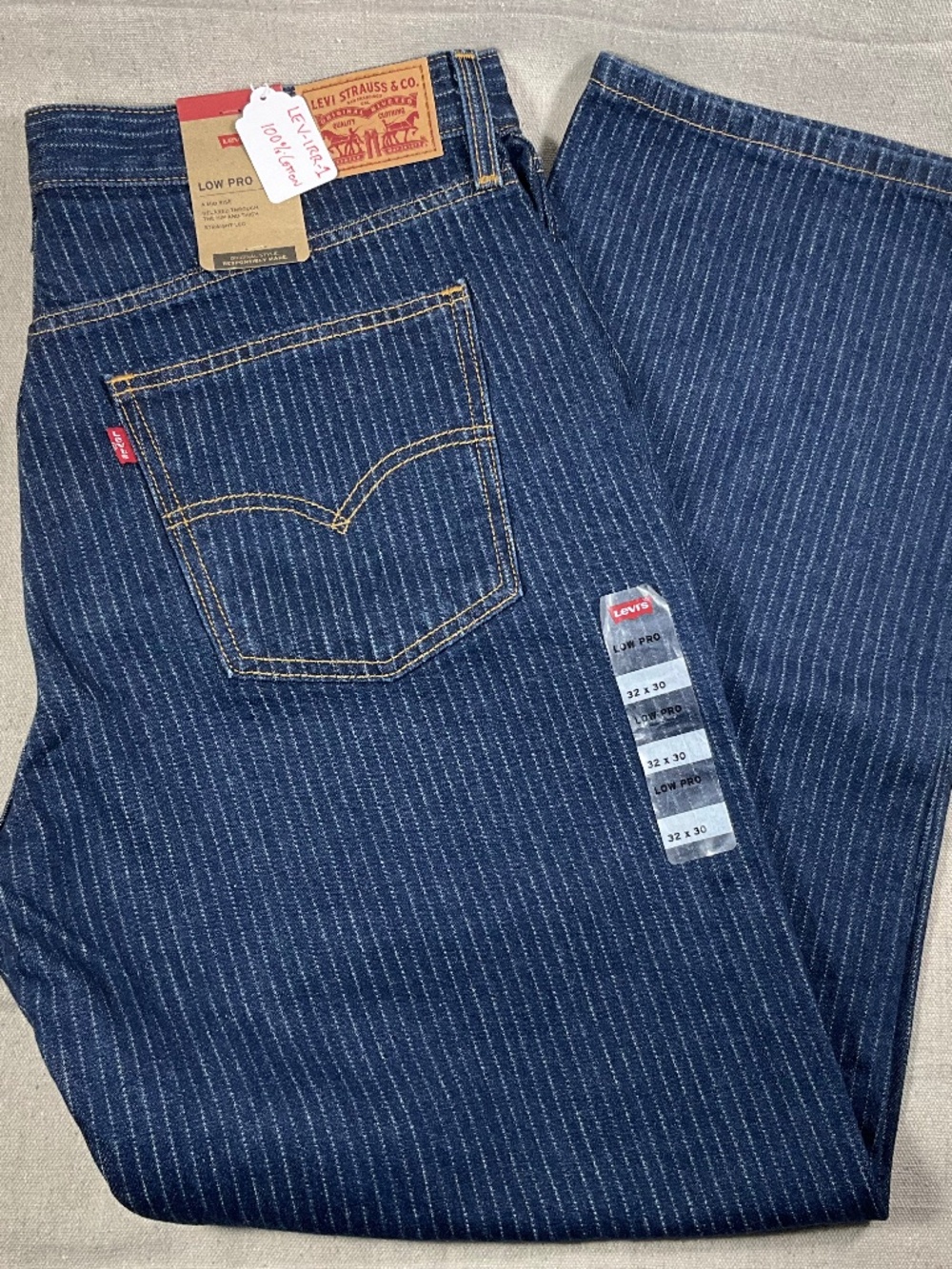Levis Low Pro Denim Jeans Women’s 32x30 Straight Railroad Stripes IRREGULAR